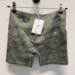GYM SHARK Camo Shorts